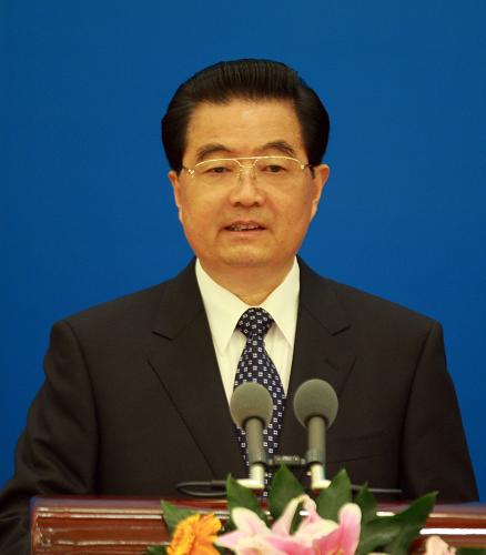 10月9日,全球知名媒体共同发起的世界媒体峰会在北京人民大会堂开幕。国家主席胡锦涛出席开幕式并发表重要讲话。新华社记者鞠鹏摄