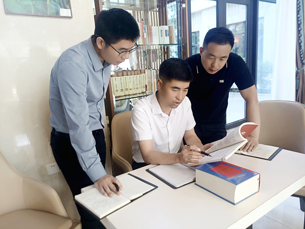 勇挑重担 敢打硬仗 记全国...