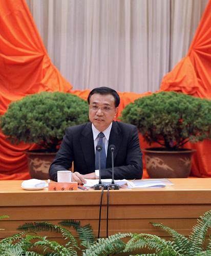 2月5日,中共中央政治局常委、国务院副总理李克强在中央举办的省部级主要领导干部贯彻落实科学发展观加快经济发展方式转变专题研讨班上发表重要讲话。新华社记者 马占成 摄